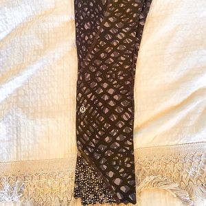 Women’s Lululemon 7/8 Leggings, Size 8